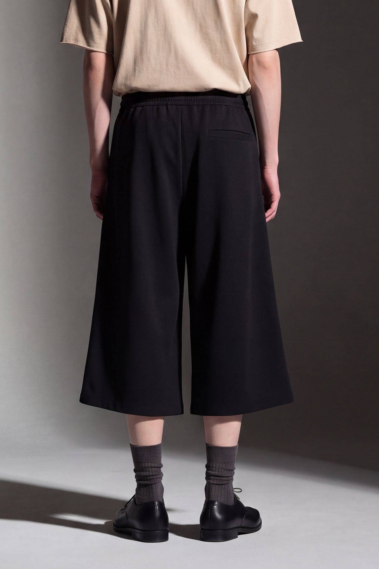 Baggy Capri Sweat Shorts Men Secondary image